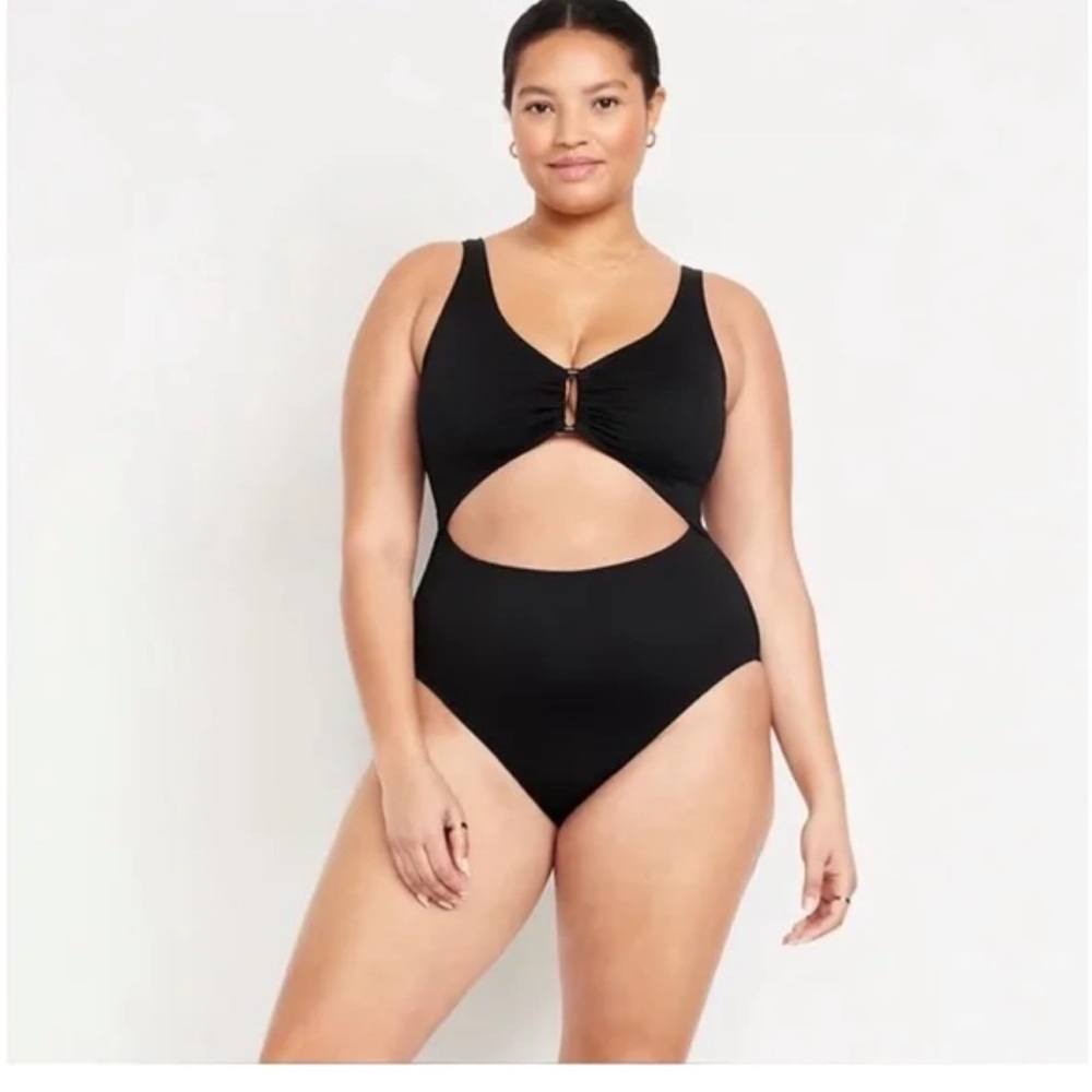 Textured One-Piece Cut-Out Swimsuit NWT XXL